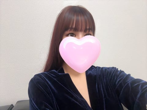 こんばんは✨本日御苑ルームにて出勤中です〜

3連休の最終日ではありますが始発までいるのでぜひ会いにきていただけたら嬉し