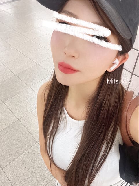 追加出勤୨୧⋆*

明日6日㈭ 12:30～🎐

急遽ですので、タイミングが合えば
めちゃくちゃ嬉しいっっ❤️❤️