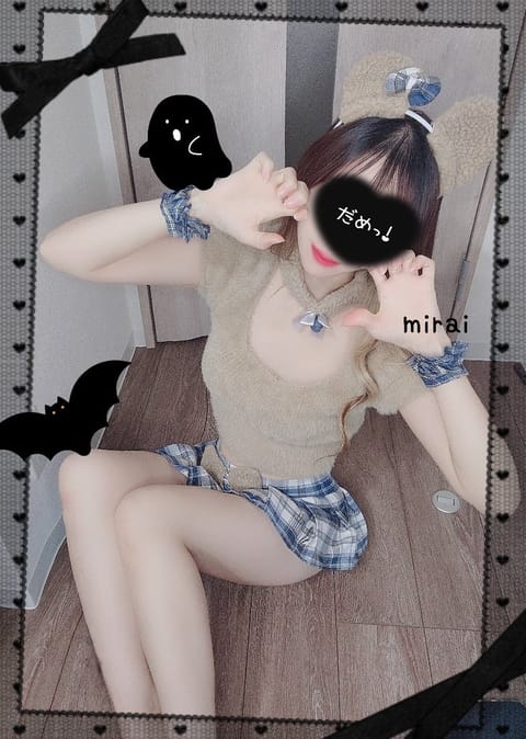 🦇今宵は𝐇𝐄𝐋𝐋𝐎𝐖𝐄𝐄𝐍🎃 𝐍𝐢𝐠𝐡𝐭🦇

            “君をね     待ち構えてる”