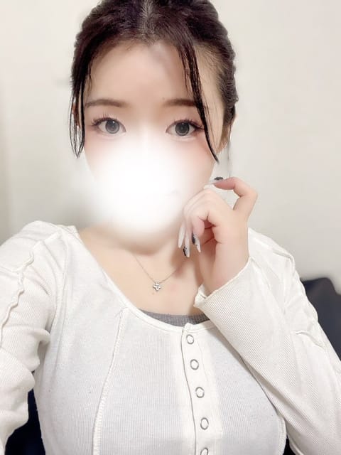 出勤してます久しぶりに✨
20時までなので、会いにきてくれたら嬉しいです✨