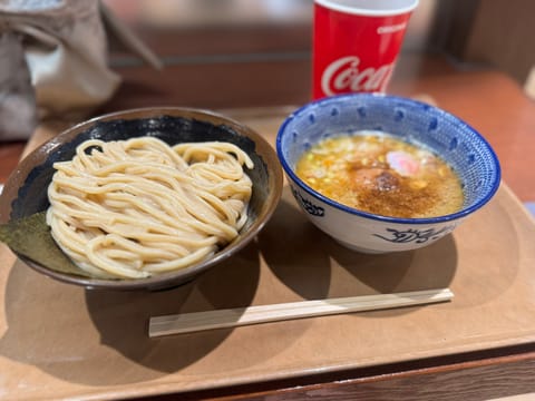 先日ぼっちつけ麺しました😻✨️✨️✨️

おすすめのつけ麺屋さん教えて欲しいなあー関東圏までならどこでも行きます=͟͟͞