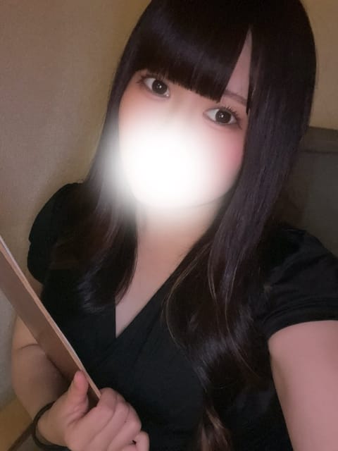 こんばんは🌟
今週は木曜日以外います😉🌟

カウンセリングうまそう👩🏻‍⚕️(？)
お疲れのからだを癒します🎀
最近わた