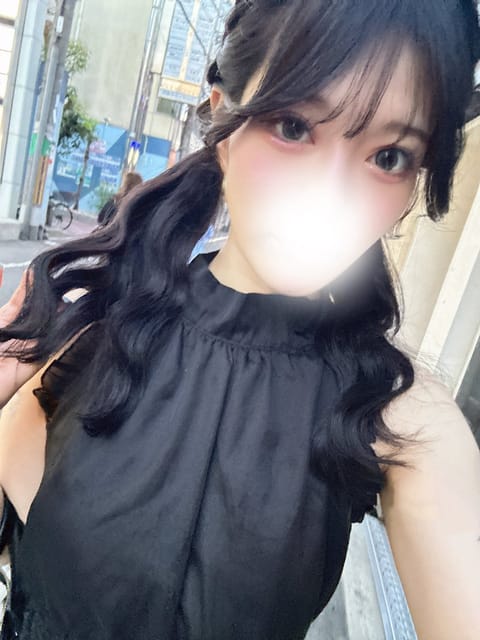 今日17時〜秋葉原出勤です🫶

ゆっくりまったりお待ちしております🙇‍♀️✨️
この前の出勤の時は本誌の方も来てくれて楽
