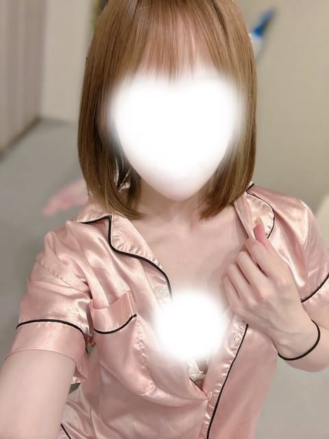 おはよう〜！！！！

今日21:00-5:00いるよ♩
久しぶりでわくわくしてた☺️🤍

いろんなお兄さんに会えるの
た