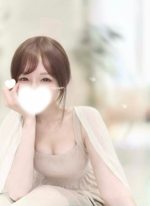 .
初めて使うスキンケア使ったら
とんでもなく肌荒れして凹んでたけど
何事もなかったかのように
治ってきて安心した.. 