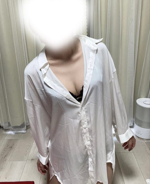今日も暑いけど、頑張るぞっ😤

昨日は少しお暇になってしまったので、今日来てくれたら嬉しいなっ♩
今日もたくさん虐めます