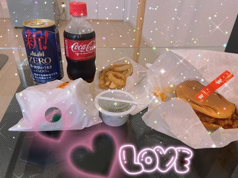 8/10会いに来てくれた皆様🩷🩷ありがとうございました😊🩷　時間中ずっと「可愛い🩷」「綺麗🩷」を連発してくれて　照れるけ