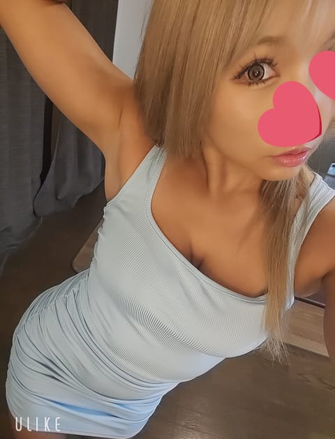 今日の私服めちゃくちゃメンエス嬢衣裳な感じなので
本日お出迎え衣裳は私服😂😂💗