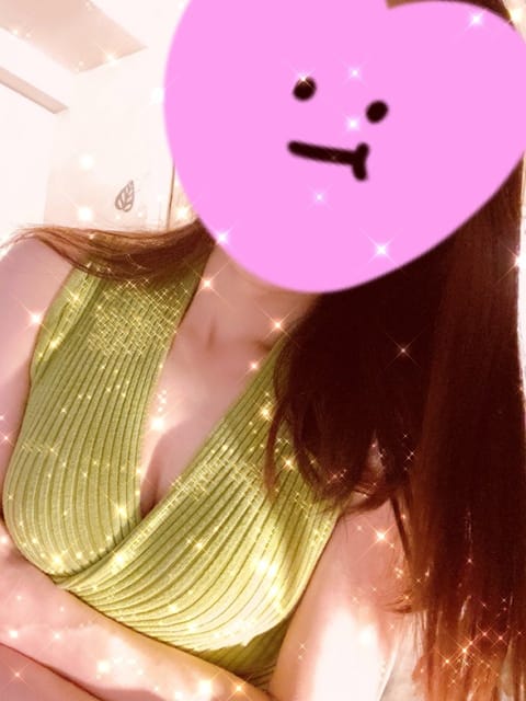 こんばんは♪

本日出勤してました😌❣️

O様💓今日は仕事の合間に来てくださって楽しいって最後は延長まで😘🧡嬉しい💋
