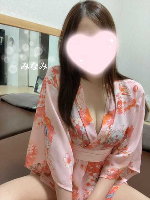 みなみの出勤予定です🎀

11月19日(火)19時30分〜23時00分
🈵19時30分〜
🈳21時40分〜

11月21