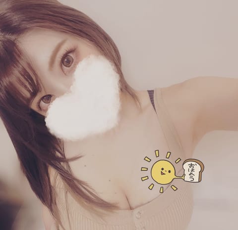 おはようございます❣️
雪☃️降ってびっくり🥶
皆様帰宅大丈夫でしたか？💦

本日12時からお部屋います🐰
ご予約お待ち