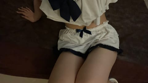 － ご　あ　い　さ　つ －

小倉メンズエステvioletに入店しました七森あすなです🐿️

お気に入りのコスプレと一緒
