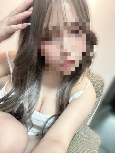 今週の出勤予定🗓️
7/20(月)18:00〜23:00
7/21(火)11:00〜16:00
7/23(木)17:00