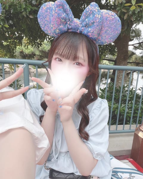 ディズニーシーに行ってきました🌋⋆˙
ちゃんと青い服も着て
噂のジュビリーブルー堪能してきた🩵

今週もスタートからあり