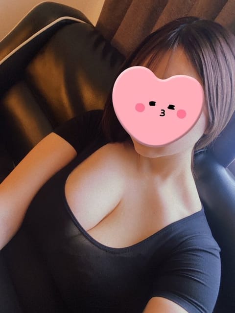 本日もありがとうございました✨

明日も雨みたいですが、、
同じく12-17時で千歳烏山なので
ぜひご来店お待ちしていま