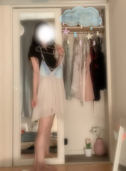お部屋です⋰˚☆

衣装沢山あったので色別に並べてみた✨
今日は時間たっぷりです🥺
お仕事帰りぜひ👐🏻🫧