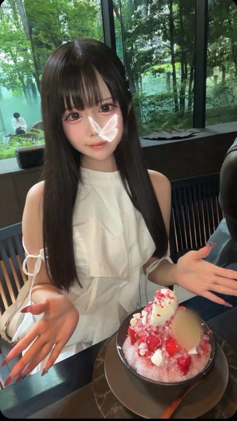 かき氷🍧食べてきたよ〜
お友達がサプライズでお誕生日プレート付けてくれてた😭✨️