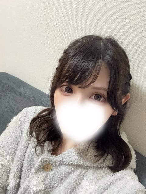 今日は19-5で出勤です🥹💗
小雨降ってるけど会いに来てくれたらうれしいな☺️