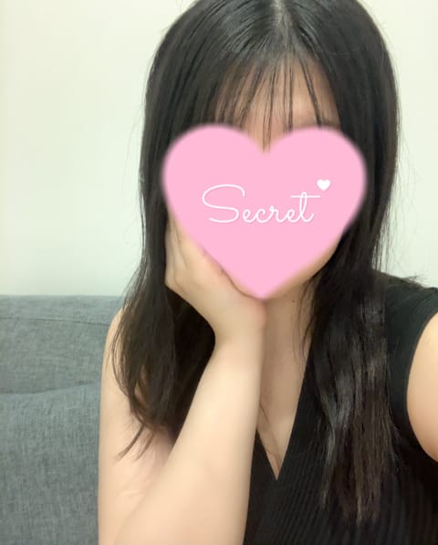 💎4月前半の予定💎

4/5（土）19:00～23:00
4/10（木）19:00～24:00

今月は出勤少なめです😢