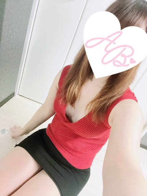 おはようございます！

せれなです！

今日12時〜16時まで居ます！