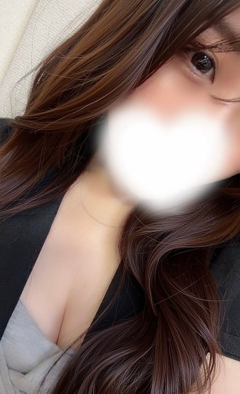 今日もたくさんのお兄様方ありがとうございました🫶🏻
明日も出勤してるので、日々のお仕事でお疲れの方癒されに来てね🪄︎︎◝