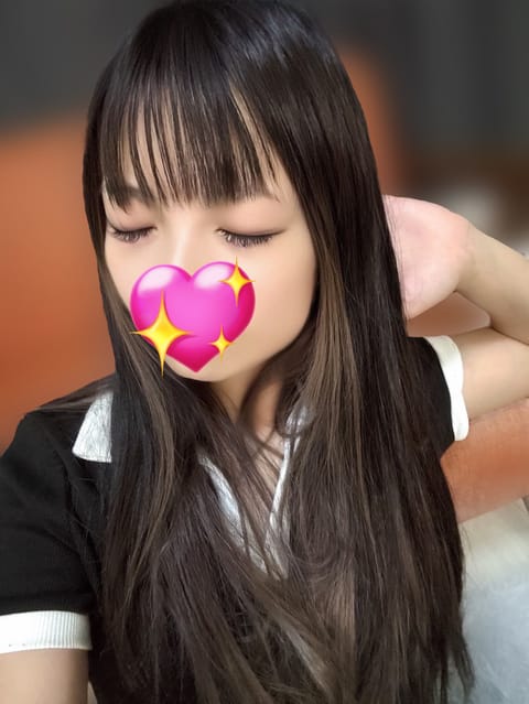 今日は16時から出勤です❤️

お時間合う方は是非お待ちしております🌸
