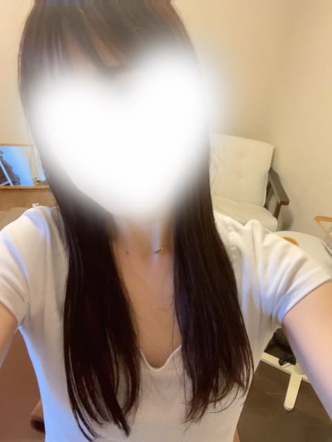 昨日は本指名のお客様方ありがとうございました☺️🍨♡

素敵な誕生日プレゼントもありがとうございました😢🤍

私の大好き