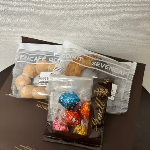 今日は、本指名のお久しぶりお兄さんに私の大好きなチョコ🍫を頂きました💖これで明日も頑張れそうです☺️

明日も19時30