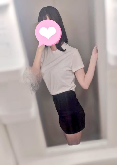 こんばんは永月です🌙

本日出勤します✨

早速仲良し様のご予約ありがとうございます🤍🫶🏻
ご来店お待ちしておりますね☺