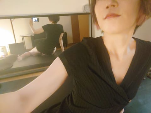 お疲れさまです✨
本日は久しぶりの秋葉原☺️
今月最後の出勤です💦
もう今年が終わりそう…💧

12月はとりあえず2㈪と
