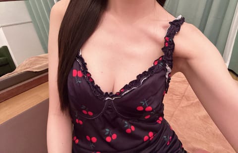 出勤しました！
昨日もありがとうございました🤝🏻2日連続💮
今日も5時までいます！
成城石井のバズってる塩パン気になって