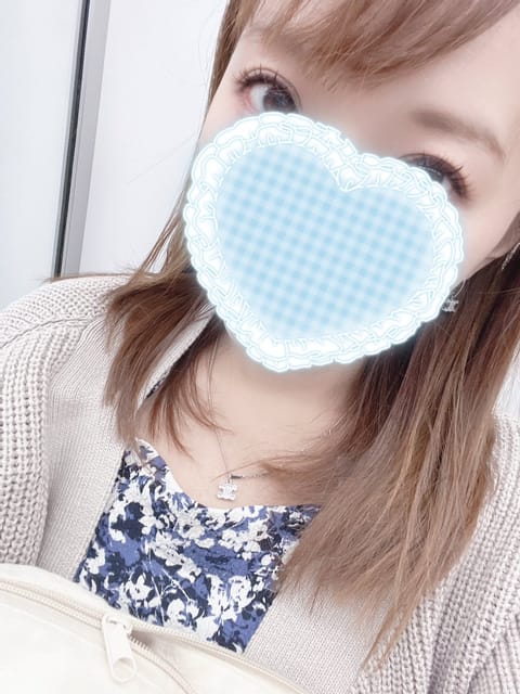 久しぶりに出勤します♡

6/7 13時〜出勤予定です⭐︎
他の日はまだ未定となります。
決まり次第Twitter up