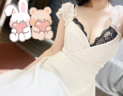 こんばんは！
最近お昼は半袖で過ごすことが多くなってきました…🥵
でもまだ夜は冷えるので、皆様寒暖差にはご注意を！⚠️
