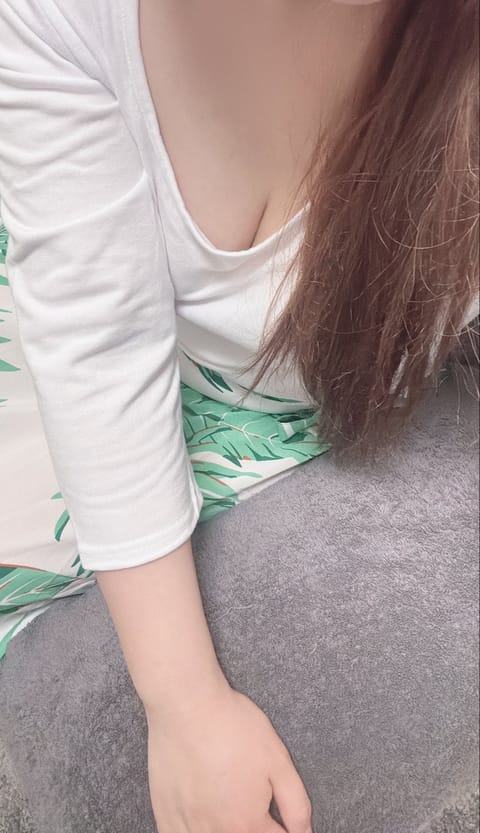 今日急遽出勤します🩷
頑張って癒すのでよかったら会いに来てください✨
ちなみに木曜日と金曜日も出勤予定です✌️
