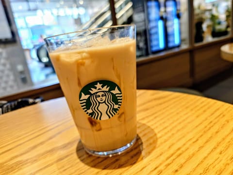素敵な表情のその先に優しさが見える。

言葉がなくても伝わる想いは
静かに心へと届く。

その温かい気持ちが、とても嬉し