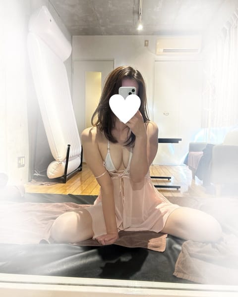 こんばんは🌙✨
来週の予定決まりました💖

31日12:00〜18:00
12:00〜16:10🈳
16:30〜🈵

こ