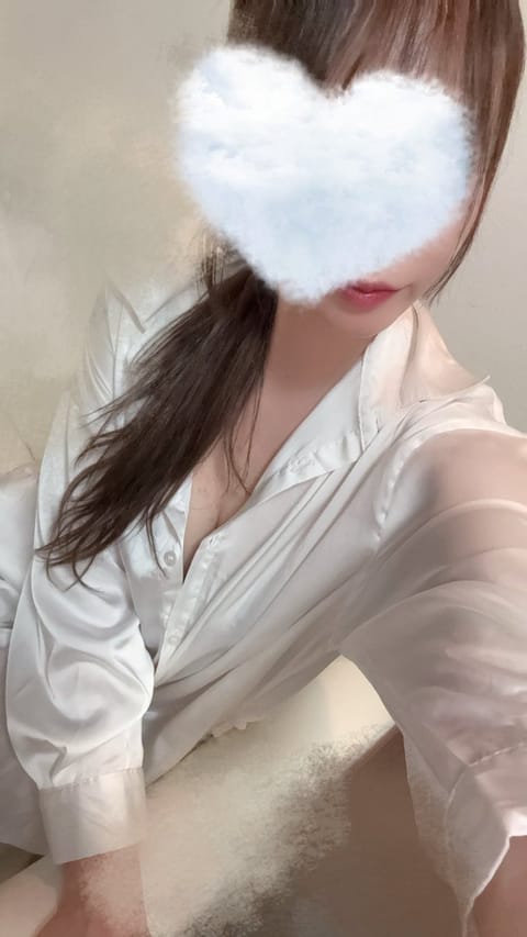 先程のお兄さん
ありがとうございました🤍
本日も西新宿五丁目にいます🏠

19:30までなので後半も
お待ちしています(