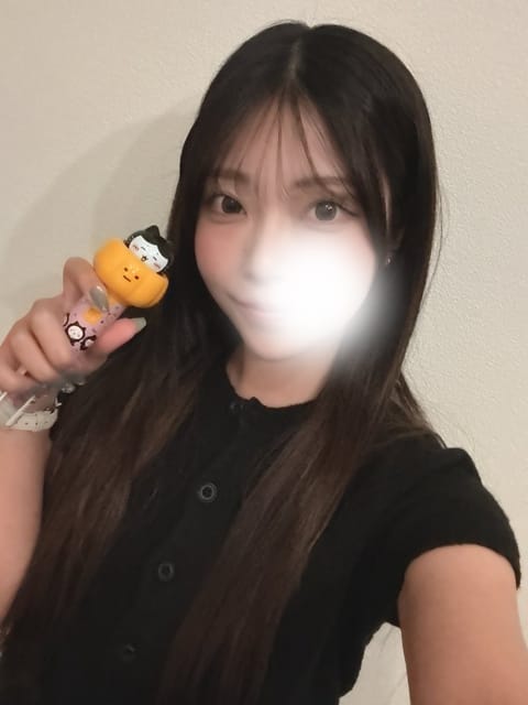 明日は横浜います！

初です〜💖
わくわくしてます🥹

14:00〜16:40🈳です！

ご予約お待ちしております🩵

