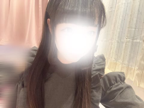 おはようございます☀️

無事早起き出来て出勤しました❣️短いけど15時までいます^        ^ ♡

月曜日の早