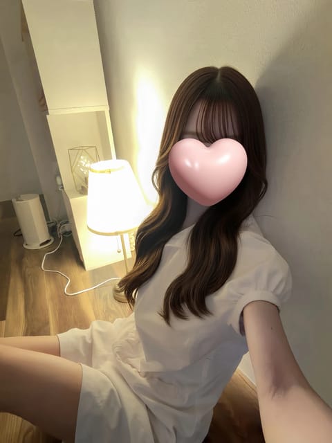 今日も予約満了ありがとう🥰🤍

8月も今日で終わりだね〜🎐
今月もたくさん会いに来てくれて、
幸せな1ヶ月でした♡
いい