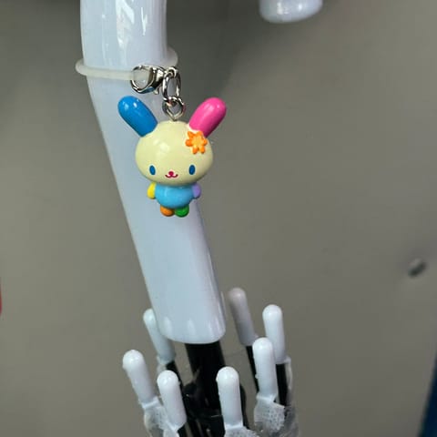 ウサハナと一緒に向かっている❗️

本日12:00-20:00まで神田で出勤します🫧
お外寒いけど会いに来てね~😺🎶