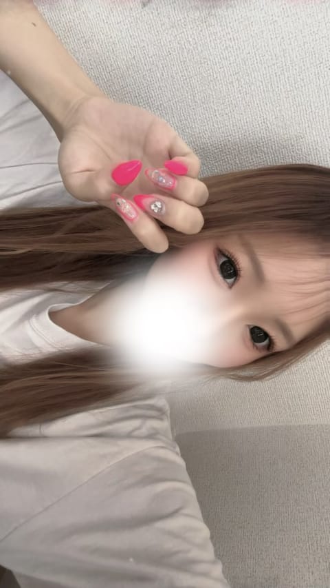 にゅーつめ💅
どぴんく！！！！あと本数少ないけどちょろげ前髪の日。

みんな熱中症まだまだ気を付けて水分補給してね！！！