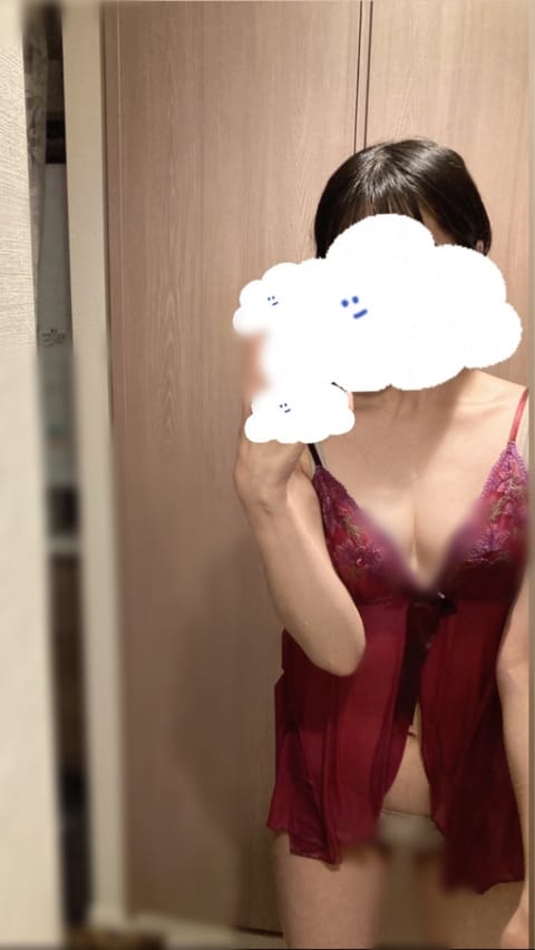 こんばんは〜！！
先週来てくださったお客様方！
なんだか逆に癒されました😌
また会えるかな？🌝
今日、寒くて凍えるかと思