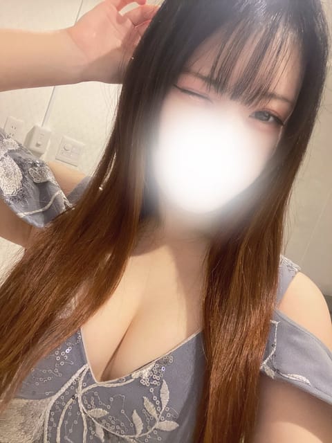 こんばんは～❕
来月前半の出勤予定日です🌸

11/2 12:00~3:00
11/3 12:00~3:00
11/4 
