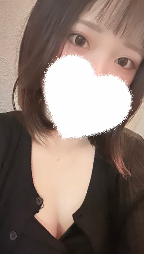 こんばんは！みこです🫶
19時から出勤してました🧜🏼‍♀️
本日もラストまでいます！
ご予約お待ちしております♪

今日