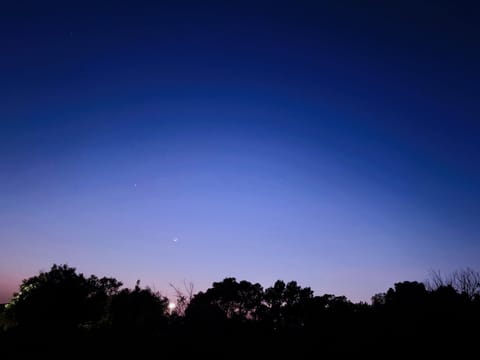 今日も一日、お疲れさまでした。

言葉にしきれない疲れが、
少しずつほどけていきますように。

おやすみなさい。

#a