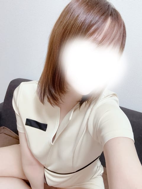 本日、西新宿五丁目です🏠
雨☔️ですがラストまでいるので
週の真ん中の疲れ癒させてください🩵