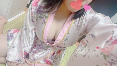 出勤中です😚
お時間合うお兄さん達居たら
お問い合わせお待ちしております💕