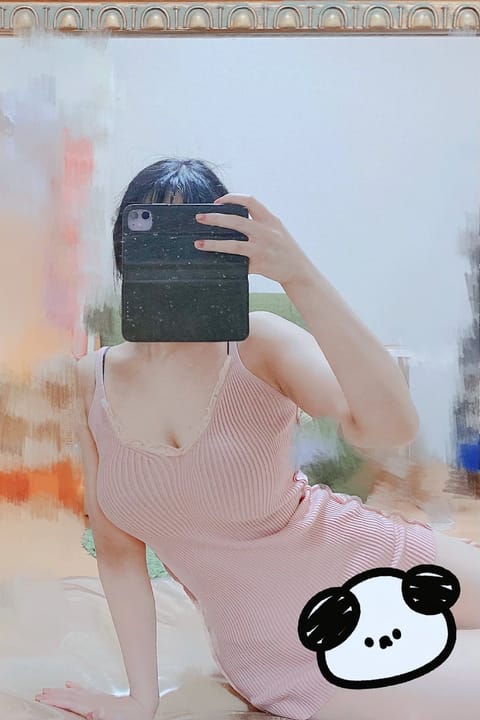 こんばんは！
ももこです🍑

なんと……ついに❣️
デビューいたしました✨✨

三島Annにてご予約お待ちしています🫶
