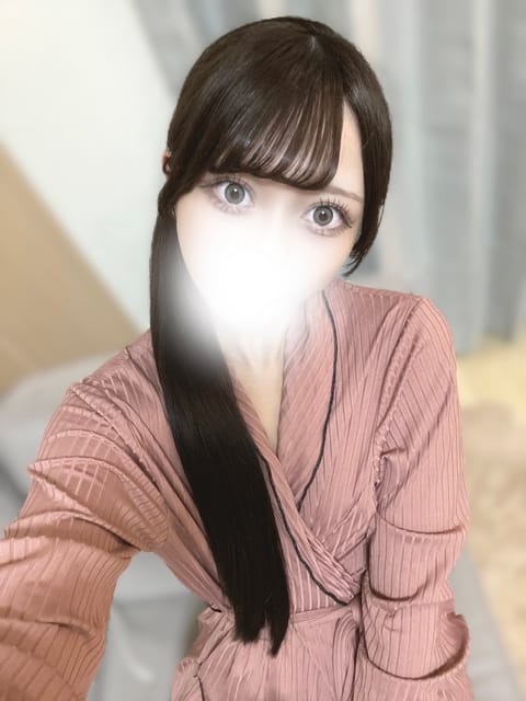 ららちゃんです🖤

この時間まで忙しくさせていただきありがとうございます😭🙏🏻💕💕💕
後半戦！まだまだお誘いお待ちしてお